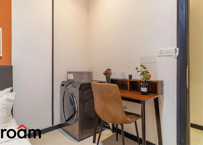 Neu Suites Residence, Embassy Row